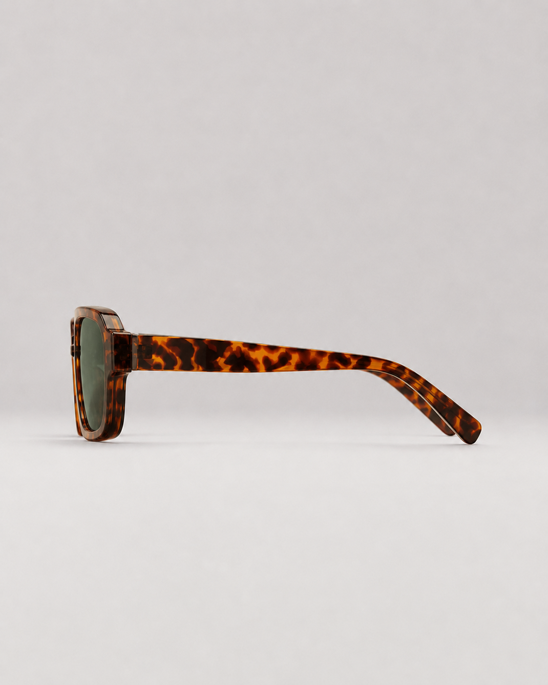 Riviera Transparent Frame Square Retro UV400 Sunglasses